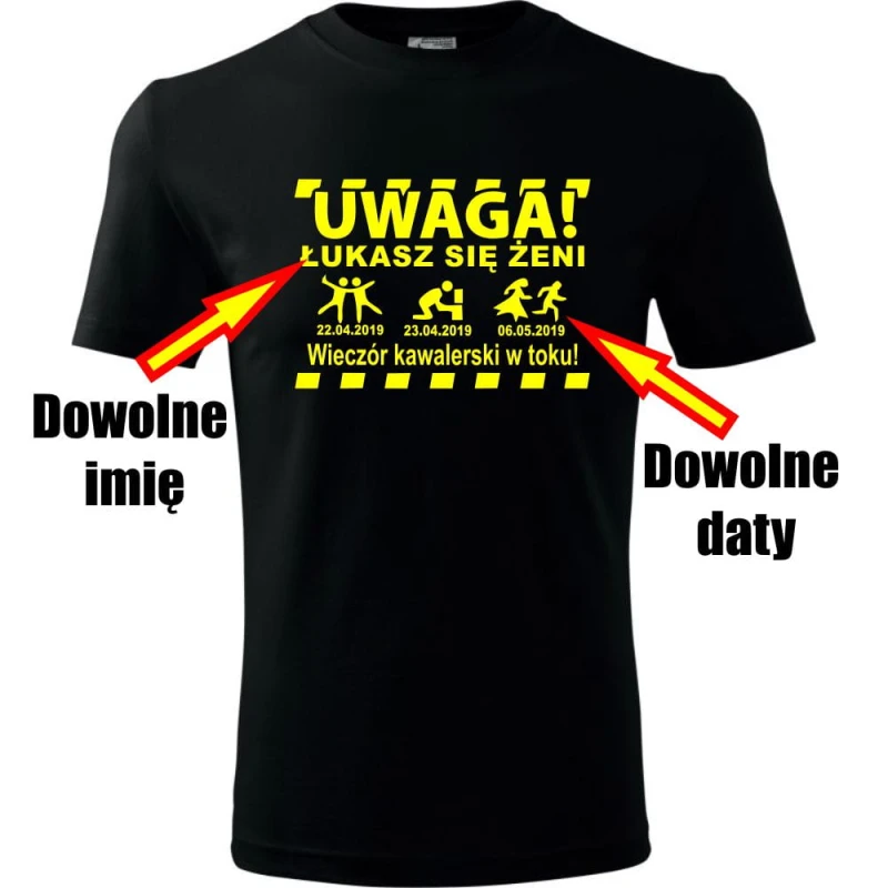 Czarna Męska koszulka - Uwaga + dowolne imię + się żeni + 3 daty, personalizacja wieczór kawalerski prezent dla kawalera. Dostępne wszystkie rozmiary S, M, L, XL, XXL, XXXL, XXXXL. Zapraszamy do zakupu.