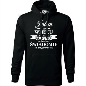 Czarna męska bluza z kapturem - jestem w wieku, w którym głupstwa popełniam świadomie i z przyjemnością .Dostępne wszystkie rozmiary S, M, L, XL, XXL, XXXL, XXXXL. Zapraszamy do zakupu.