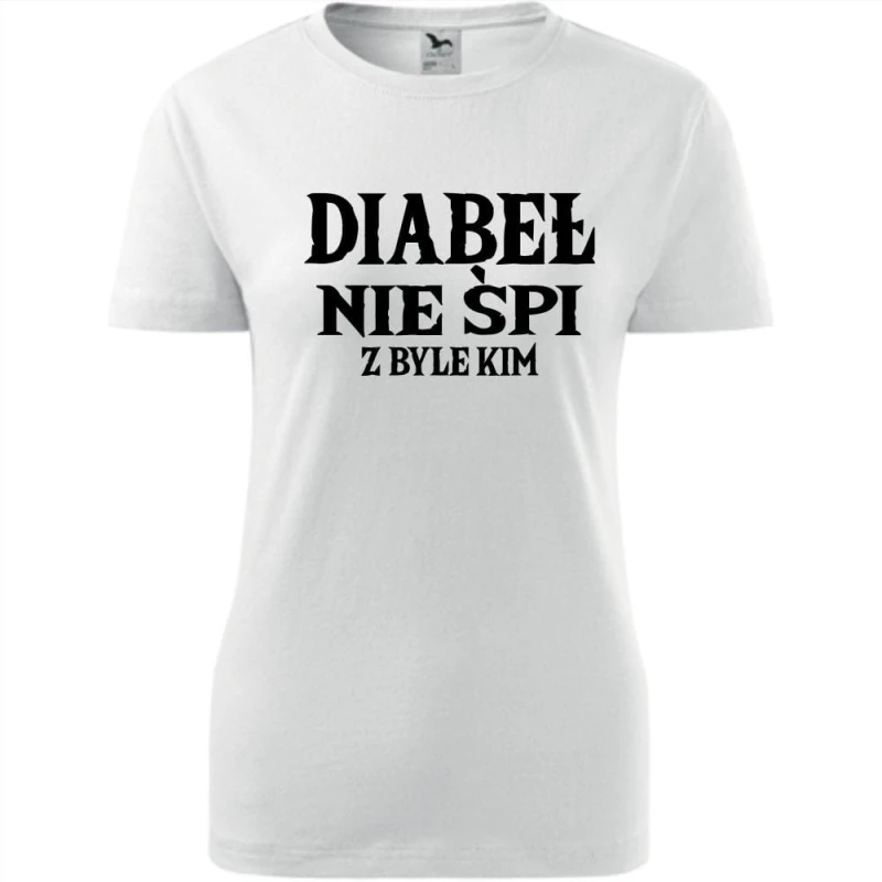 biała Damska koszulka taliowana - Diabeł nie śpi.