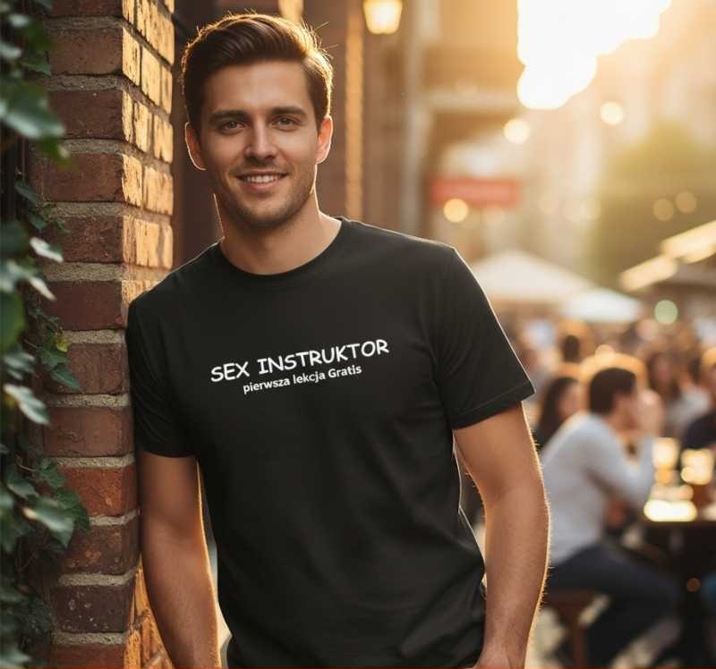 Sex Instruktor - Pierwsza Lekcja Gratis - Śmieszna Koszulka Męska