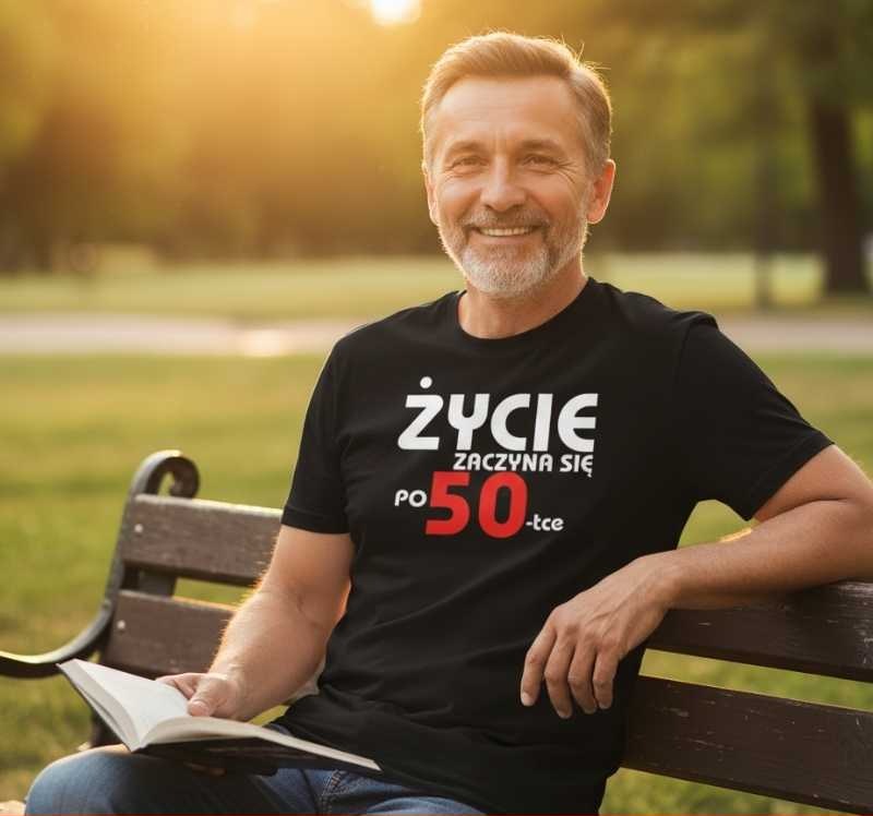 Życie Zaczyna Się Po 50 - Koszulka Męska - Na 50 Urodziny