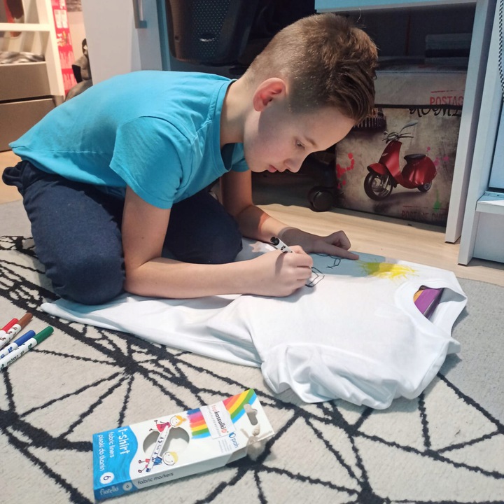 t-shirt pisaki marker